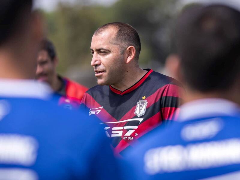 Cristián Muñoz, exjugador de la U, podría asumir club de Primera B