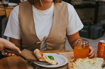 Pizzería Popular: La cadena de origen argentino es el local más atractivo para degustar de este clásico italiano