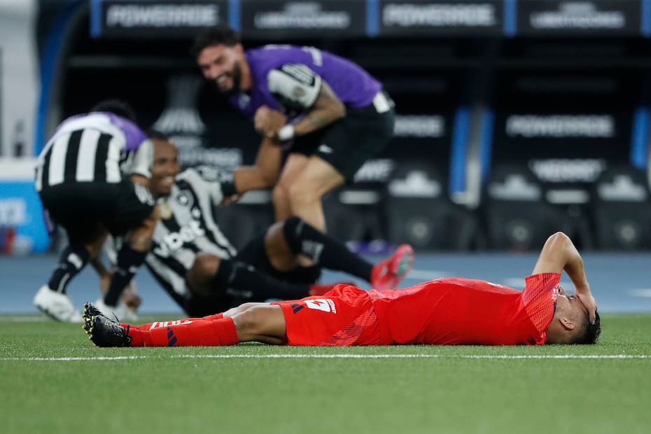 Los azules cayeron con Botafogo y quedaron eliminados de Copa Libertadores /Photosport