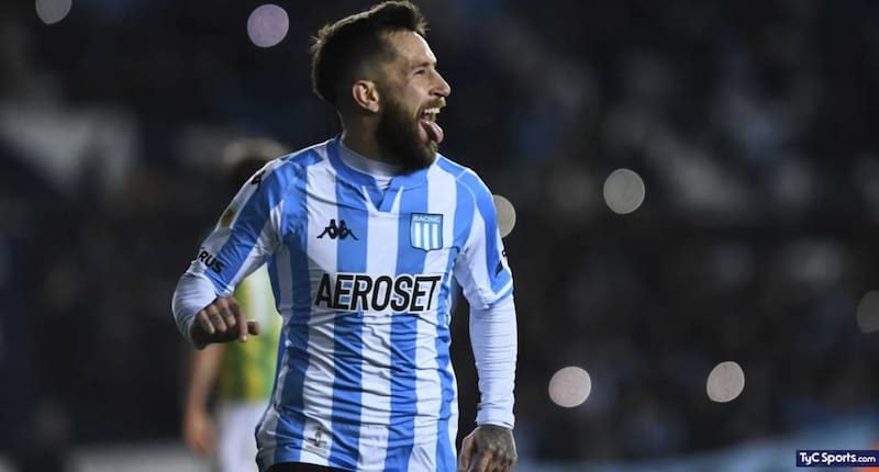 es tentado por Universidad Católica.