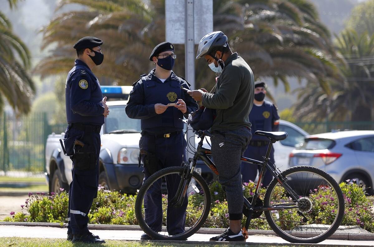 Plan Paso a Paso: Cinco comunas avanzan a fases 2 y 3 ¿Qué se puede hacer y qué no?