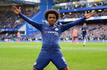 Willian dispuesto a jugar sin contrato en Chelsea si continúa la temporada