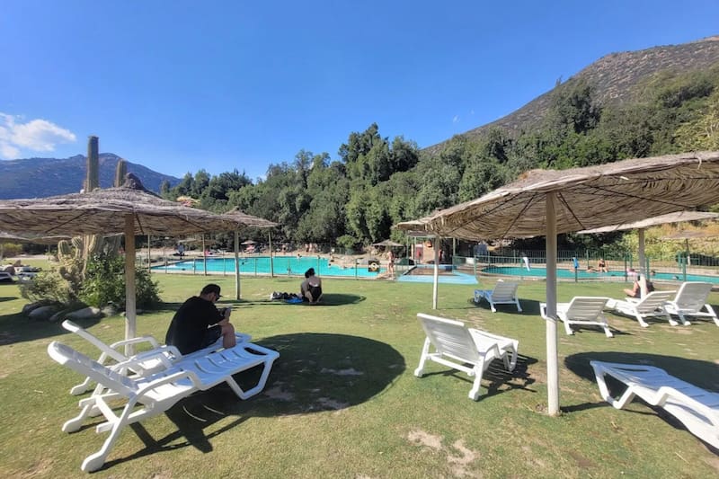 Está a menos de 2 horas de Santiago.
Créditos: Google Maps.