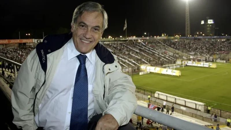 El exmandatario fue parte de Colo Colo antes de llegar a La Moneda. Foto: Photosport.