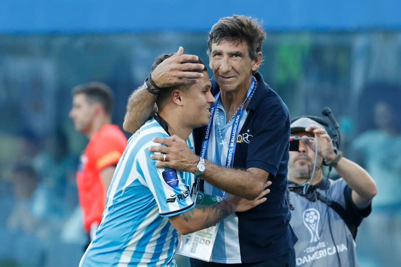 El técnico pidió expresamente que llegara Rodrigo Echeverría. Foto: EFE
