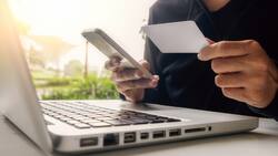 Feriado: ¿Cómo pedir de manera legal este viernes 9 de diciembre como "sándwich"?