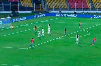 VIDEO | El tremendo golazo de Anaís Cifuentes para el 3-1 de La Roja ante Nueva Zelanda en el Mundial Sub 17