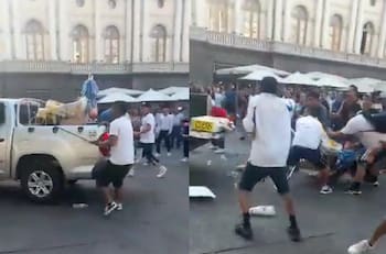 VIDEO | Comerciantes ambulantes agreden a carabineros y fiscalizadores municipales en Plaza de Armas de Santiago