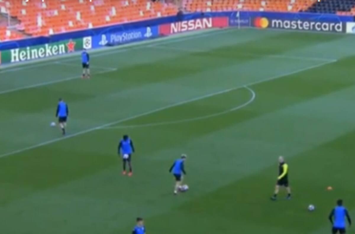 La increíble postal del Atalanta realizando trabajo precompetitivo a estadio vacío