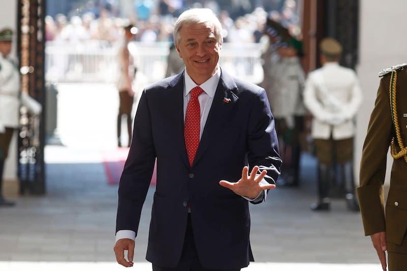 El Presidente suma un dirigente del fútbol chileno a su gobierno. Foto: Agencia Aton.