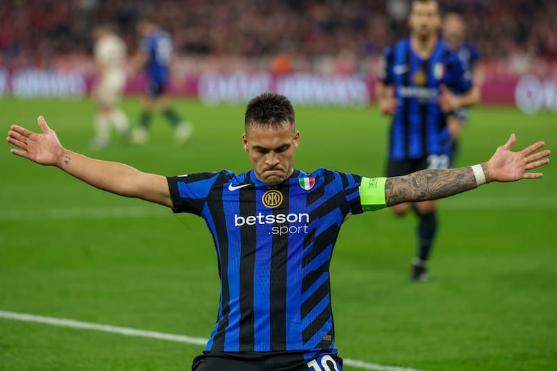 Lautaro Martinez en el triunfo de Inter de Milán sobre Bayern Múnich en Champions League. EFE