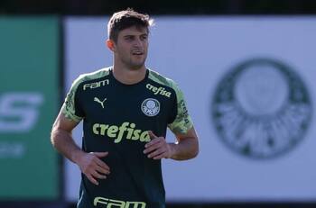 DT del Palmeiras no quiere dejar partir a Benjamín Kuscevic: "No es el capitán, pero es un líder"