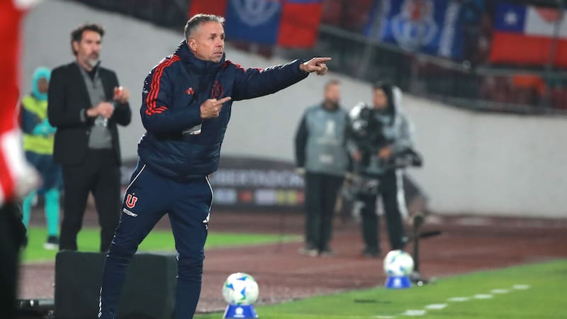 La drástica decisión de Gustavo Álvarez que expuso a cuatro jugadores de la U ante Estudiantes