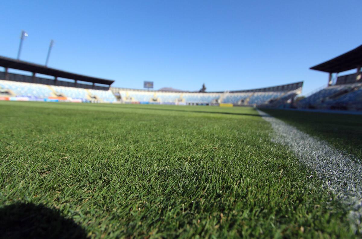 Comisión Médica retorno fútbol chileno: "Habrá estadios habilitados en zonas de cuarentena"