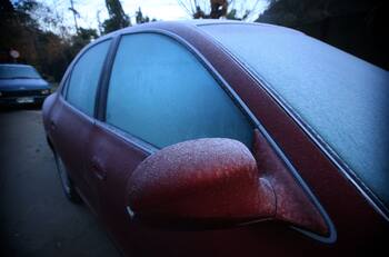 Este es el mejor método casero para eliminar la escarcha del parabrisas en medio de la ola polar