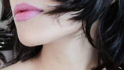 Deshazte de la papada con este aceite esencial y logra un rostro firme