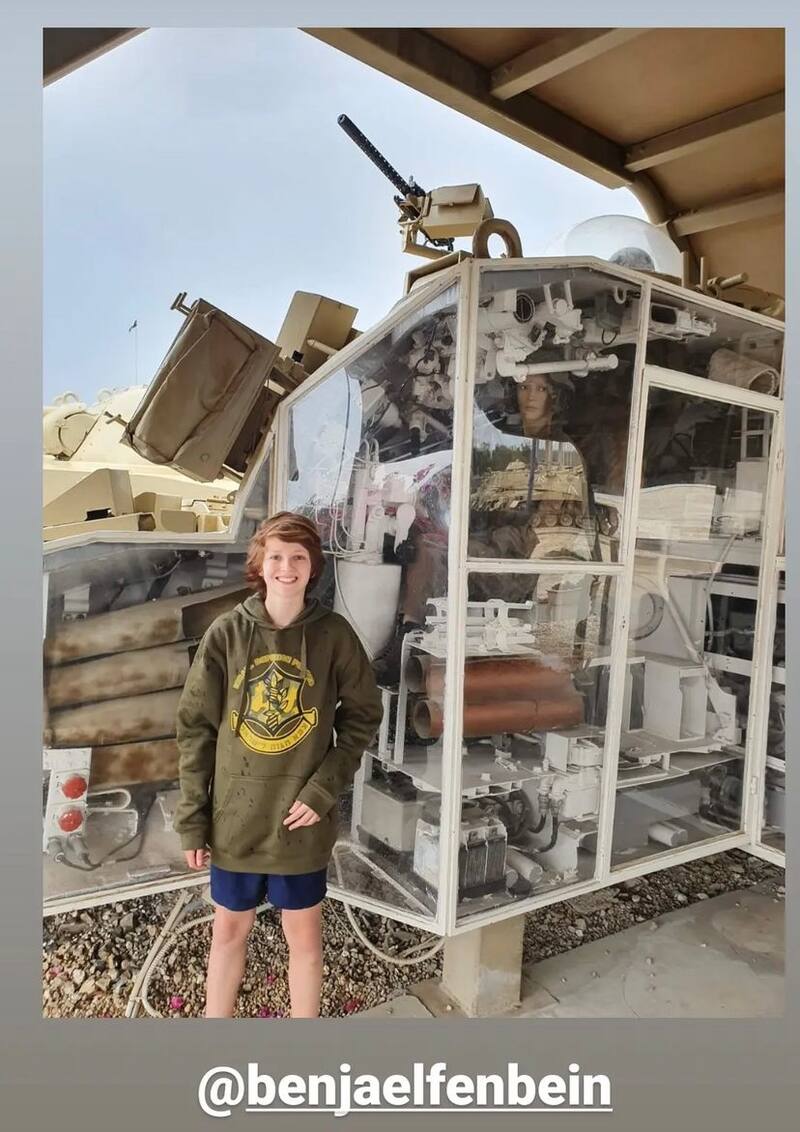 Una de las postales que publicó por su natalicio / Instagram