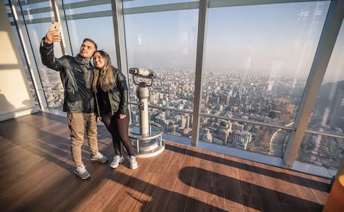 Conoce los miradores más lindos de Santiago. Créditos: Sky Costanera.