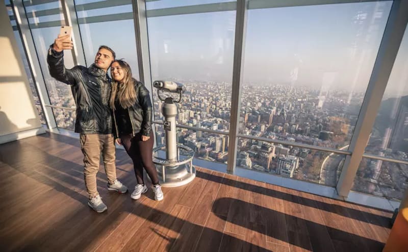 Conoce los miradores más lindos de Santiago. Créditos: Sky Costanera.