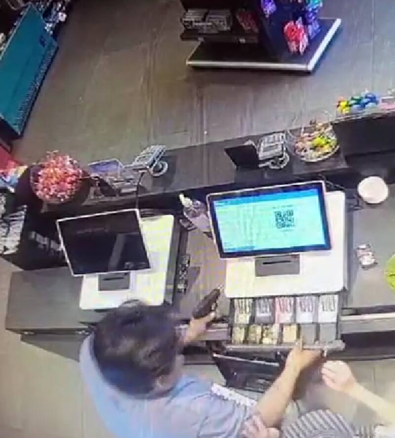 El momento exacto del robo en Puente Alto. Captura Video.