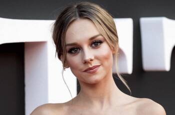 Ester Expósito sorprende cantando al ritmo de Prince Royce