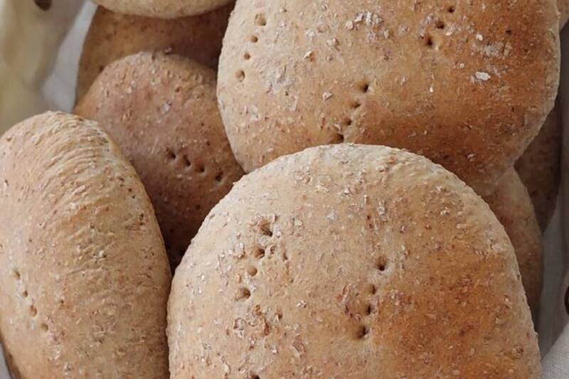 Revisa cómo conseguir una masa integral y esponjosa con pocos ingredientes.