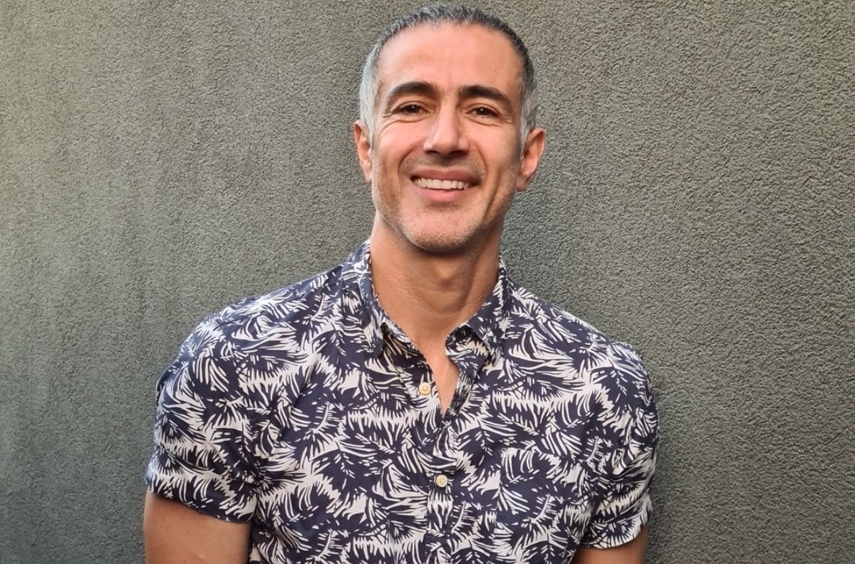 Quién es César Caillet, abogado y actor consolidado que ha participado en diferentes teleseries de Mega