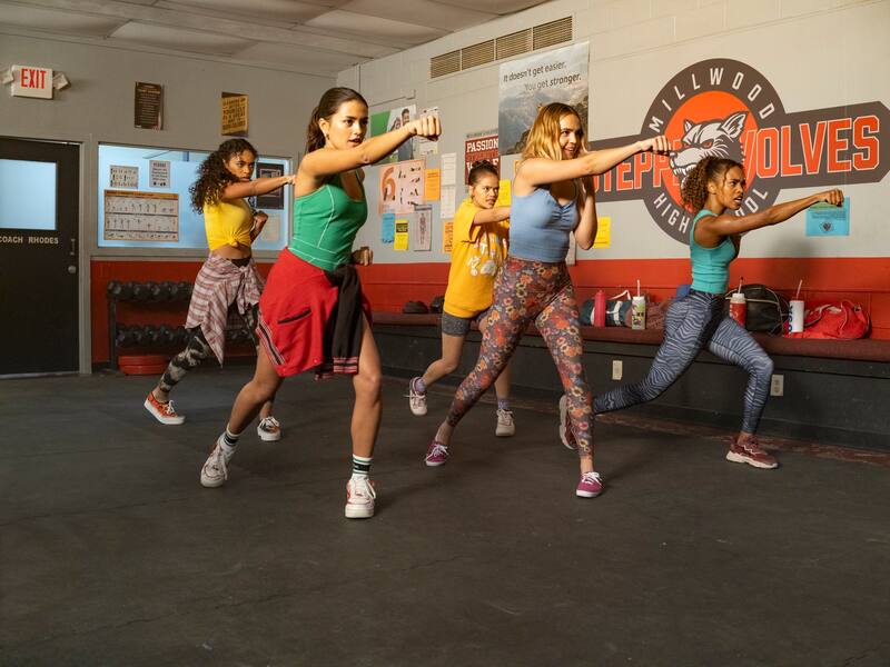 “Pretty Little Liars” y el elenco de su segunda temporada en Max