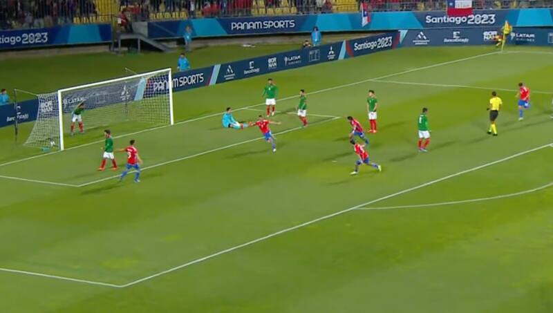 Maxi Guerrero y la apertura de la cuenta en el duelo de Chile vs. México.