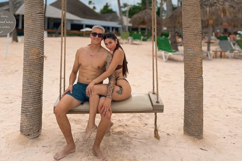 Ignacio Tapia junto a su pareja. Foto: Instagram.