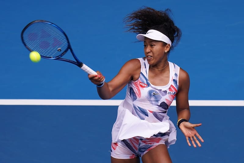 . Se retiró del Australian Open 2026.