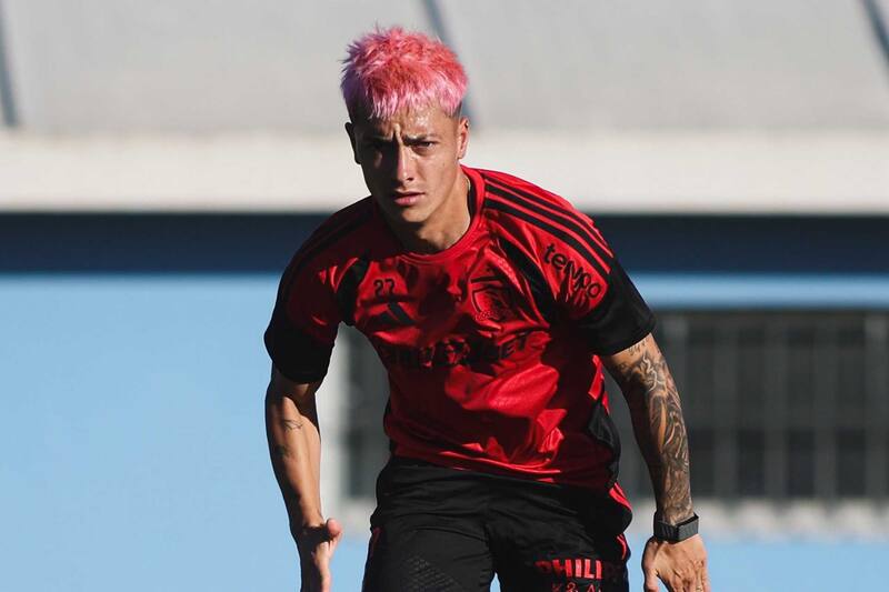 El futbolista ha sido cuestionado por su penal en el duelo con Peñarol. Foto: @ColoColo en X