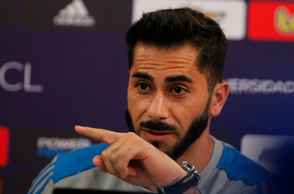 Johnny Herrera criticó al árbitro que dirigió Brasil frente a Argentina