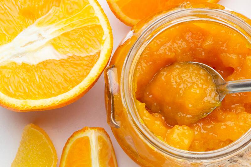 Esta receta te permitirá hacer una gran cantidad de mermelada de naranja.