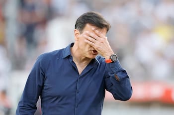 Al igual que en Colo Colo: el lío judicial con el que deberá lidiar Gustavo Quinteros en Vélez Sarsfield