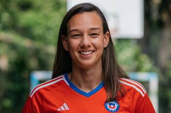 ¡Notable! La IFFHS eligió por segundo año consecutivo a Christiane Endler como la mejor arquera del mundo