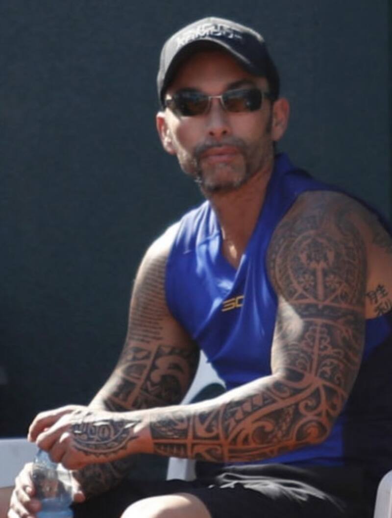 Interpuso una querella contra su vecino por injurias y calumnias.