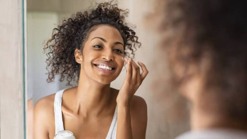 Mejora el estado de tu piel con los alimentos recomendados por Harvard.