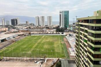 Iquique analiza importantes inversiones en sus estadios tras visita al Claro Arena: “Se va a evaluar”