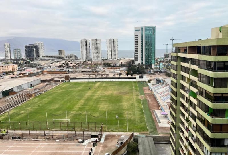 . Recinto deportivo en Iquique.