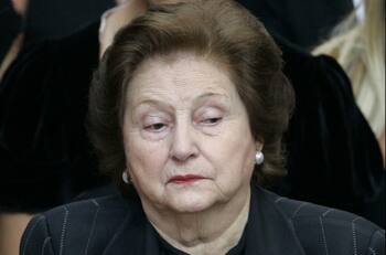 Malos tratos, trato humillante y deudas: Cuidadora de Lucía Hiriart presentó demanda contra hijos de la fallecida