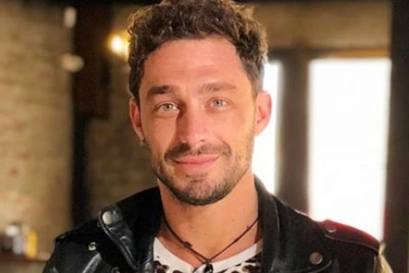 y todas sus exparejas.