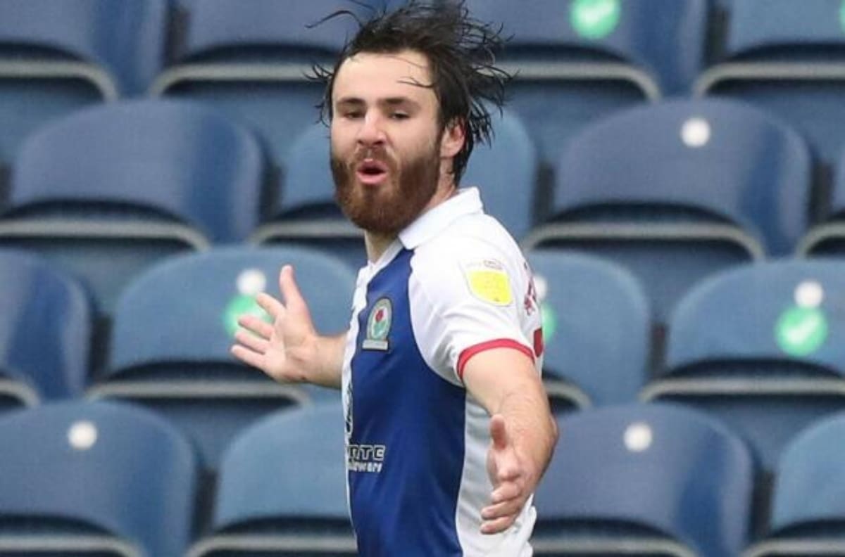 VIDEO | El dudoso gol que le anularon a Ben Brereton en la eliminación del Blackburn en la FA Cup
