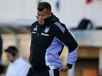 Piezas claves para Jorge Almirón: los 2 defensas de Colo Colo que son duda para enfrentar a Racing