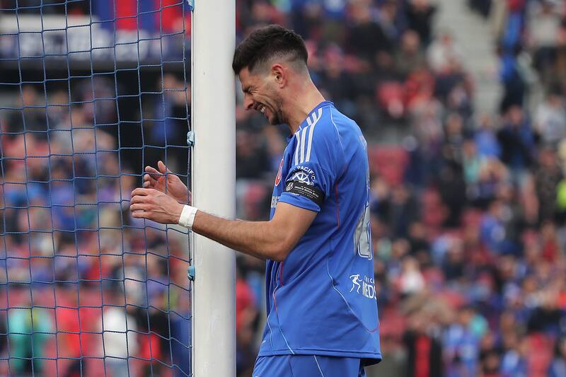 no continuaría en la U.