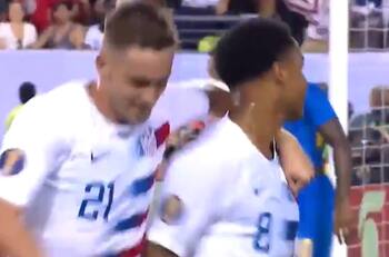 Estados Unidos clasificó a la semifinal de Copa Oro tras derrotar a Curazao
