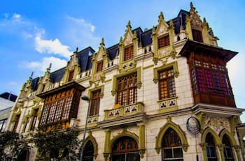 ¿Europa en Santiago? El barrio oculto de la RM que tiene edificios de lujo y entrada liberada