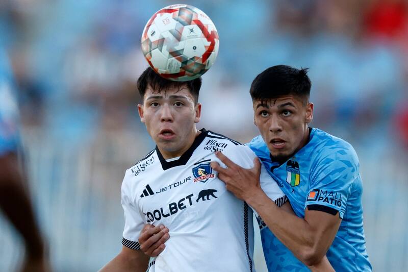 Pedro Navarro contra Colo Colo.
