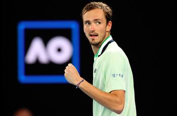 Australian Open: Daniil Medvedev venció a Stefanos Tsitsipas y enfrentará a Rafael Nadal en la final