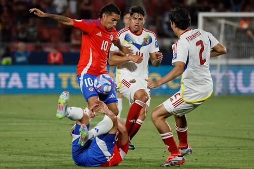 “La dupla ideal para Aquino”: exigen que Colo Colo vaya con todo por este refuerzo